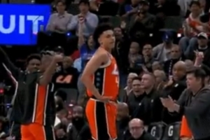 喬丹助攻科比喬丹·米勒突破分球科比·桑德斯三分 打停掘金