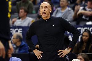 主場慘敗33分！克里斯蒂：真TM尷尬 55歲的我上場打的都比這好