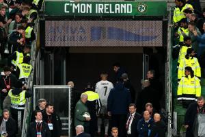 輸球+染紅停賽，年近41歲的C羅很可能已經(jīng)踢完生涯最后一場(chǎng)世預(yù)賽