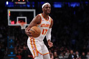 奧孔武單場30+10板+2帽+2斷+8個三分球 歷史此前僅有詹姆斯和哈登