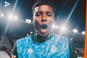 羅體：羅馬有意阿雷瓦洛，桑坦德競技總監(jiān)承認(rèn)球員冬季可能離隊