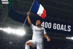 姆巴佩達成職業(yè)生涯400球里程碑，羅馬諾社媒曬海報祝賀