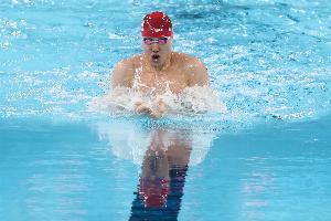 全運會男子200米蛙泳半決賽成績：上海隊覃海洋以2:10.80排名第一