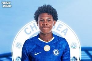 羅馬諾：切爾西簽下16歲中衛(wèi)奧多涅斯，球員可能2028年1月加盟