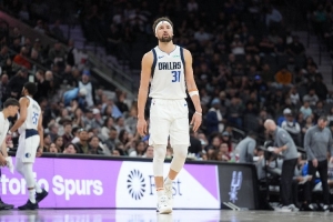 喬·約翰遜：克萊需要身旁有人組織 我認(rèn)為他現(xiàn)在迷失了