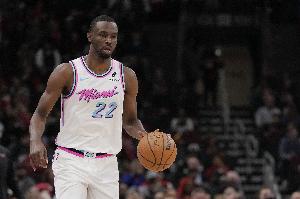 正負(fù)值-17！維金斯半場7中2僅拿7分1助攻