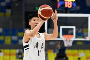 定海神針！黃思靜全場得到10分12板4助1斷3帽 正負值+10