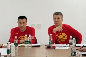 中國(guó)男籃召開集訓(xùn)入隊(duì)會(huì) 郭士強(qiáng)要求所有人要提高重視程度