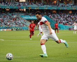 恰爾汗奧盧：這是一場重要的勝利，要避免附加賽累積黃牌停賽風(fēng)險