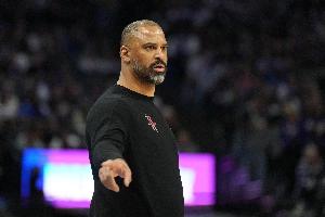 烏度卡：不需要在關(guān)鍵時(shí)刻激勵(lì)申京 他對(duì)位打誰都有優(yōu)勢(shì)