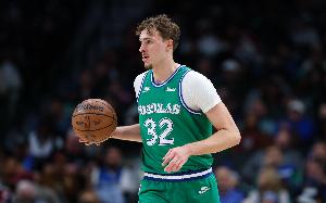 18歲331天！弗拉格單場(chǎng)至少20分5板5助且0失誤 NBA歷史最年輕