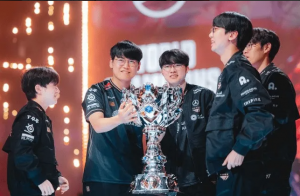 T1 相關(guān)人員：隊(duì)伍跟Gumayusi溝通了很多，但最終他還是決定踏上新的挑戰(zhàn)