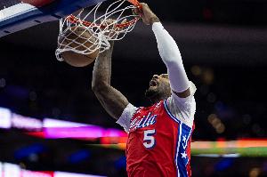 本賽季年薪500萬！莊神近4場(chǎng)場(chǎng)均14.3分13.5板 賽季至今8.5+9.6