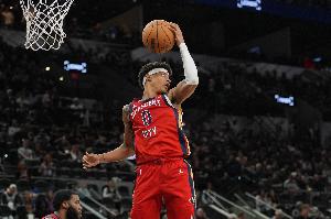 【菜鳥(niǎo)】克尼佩爾費(fèi)爾斯皆砍24分 科比·桑德斯17分 弗拉格15分