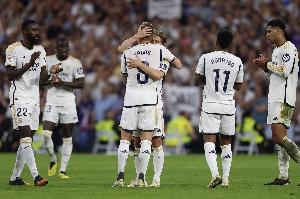 克羅斯評(píng)歷史最佳陣容：梅羅上榜，中場(chǎng)魔笛+齊祖，前鋒大小羅