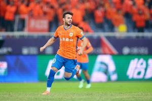 魯媒：泰山隊(duì)舉行球迷開放日活動(dòng)，瓦科談判的大門并沒有完全關(guān)閉