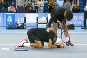 唐盛/孫淺2-1力克布云朝克特/鄭展，奪得全運(yùn)會(huì)網(wǎng)球男雙金牌