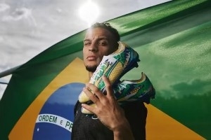 安東尼長篇專訪?偶像是梅西丨感謝曼聯(lián)丨拒絕拜仁丨渴望世界杯