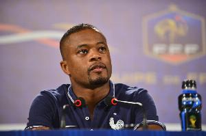 經(jīng)紀(jì)人：尼斯管理層曾“綁架”并威脅埃弗拉簽字，想把他賣(mài)給巴薩