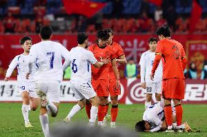 報(bào)復(fù)性染紅！直播吧：汪士欽已深刻反省，對(duì)不冷靜舉動(dòng)表達(dá)懊悔