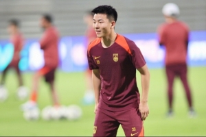 足球中國為陶強(qiáng)龍慶祝24歲生日，球員已為國足出戰(zhàn)5次