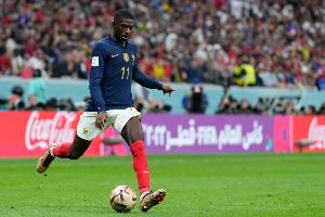 法國隊醫(yī)批巴黎隊醫(yī)：他又不是上帝，巴黎對待登貝萊和杜埃雙標(biāo)