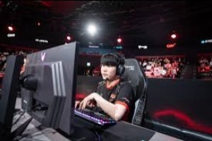 冠軍中單淪落到輪換？韓媒：Scout簽約一年，將與Calix競(jìng)爭(zhēng)首發(fā)位置