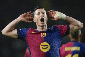 萊萬傳記作者：巴薩要求萊萬停止進球時，拉波爾塔主席并不在場