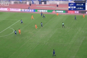 擴大優(yōu)勢！劉洋接傳中笑納空門，澤卡本場完成傳射，泰山2-0三鎮(zhèn)