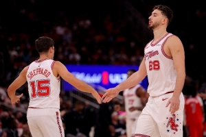 解說(shuō)：約基奇點(diǎn)對(duì)點(diǎn)教育申京 謝潑德已成長(zhǎng)為能改變比賽走勢(shì)球員