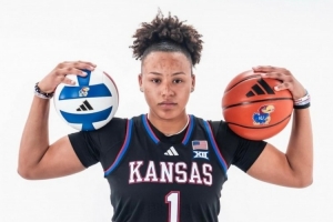 卡特·布萊恩特妹妹承諾堪薩斯大學(xué)！將代表女籃和女排出戰(zhàn)NCAA