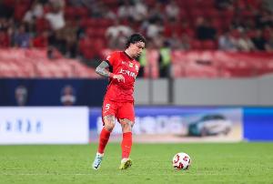 冠軍圣體36歲老將張琳芃奪第11座中超冠軍！生涯20冠！