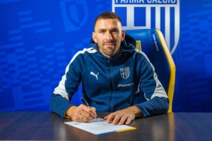 鈴木彩艷重傷，帕爾馬官方：簽下自由球員瓜伊塔，合同至賽季結(jié)束