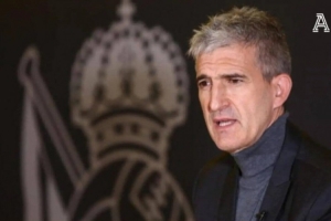 郵報(bào)：維拉新轉(zhuǎn)會(huì)主管奧拉貝獲工作許可，接替蒙奇?zhèn)鋺?zhàn)冬窗