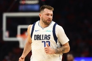 各隊(duì)隊(duì)史單場(chǎng)得分王：9隊(duì)都有70+先生 科比81張伯倫100都不可破？