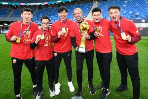 32歲杜佳效力海港5賽季出場45分鐘，隨隊獲得3中超冠軍+1足協(xié)杯