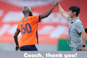 蘭克爾-澤社媒單獨致謝李霄鵬：感謝教練的信任，致以最高的敬意