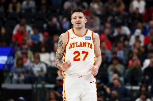 傷到瞄準鏡！克雷伊奇防守被打到眼睛 老鷹喊停調(diào)整