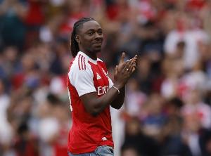 北倫敦德比聯(lián)賽首秀進球！埃澤是槍手近34年首位做到的英格蘭球員