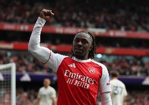 德比首秀戴帽！埃澤：做夢都不敢想象這樣的時刻 我本應該打進4球