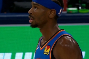 啥也有了！亞歷山大自投自搶 甩傳大對角助攻以賽亞·喬三分