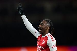 埃澤：這是我一直向上帝祈求的時刻，差點去熱刺？別聊這個了