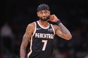 給年輕人上課！亞歷山大·沃克關鍵切球斷掉克尼佩爾上籃