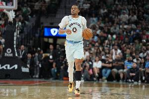 高效輸出難救主！凱爾登·約翰遜8中6&三分3中2拿到14分6板2助