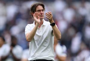 弗蘭克：我們在這場比賽中表現(xiàn)不佳，我非常失望，我要向球迷道歉