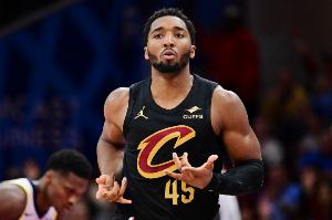 多諾萬(wàn)·米切爾本賽季第6次砍下35+ 僅次于東契奇位列聯(lián)盟第二