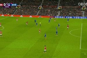 錯(cuò)失黃金機(jī)會(huì)！芒特做球，B費(fèi)門前近距離彈射偏出