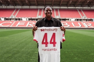 德天空：那不勒斯有意弗賴堡20歲中場曼贊比，用他代替德布勞內