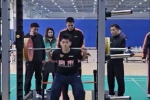 恢復(fù)得相當(dāng)不錯！崔永熙全場沖刺和防守滑步成績和徐杰相差無幾