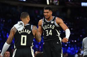 老隊(duì)友見(jiàn)面！利拉德與字母哥&字母哥哥熱聊 眾人相談甚歡